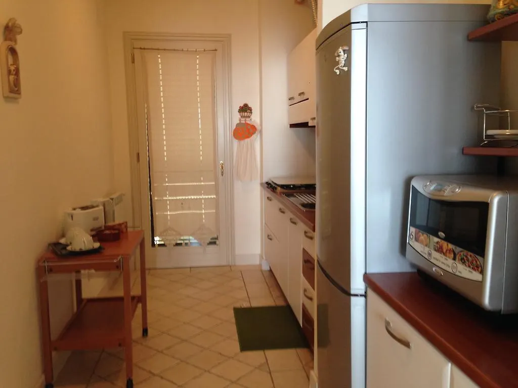 Apartment In טאורמינה